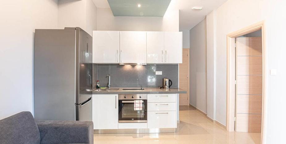 Kitchen or kitchenette, pet friendly, stove