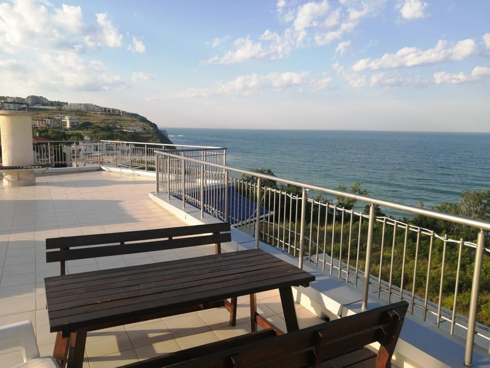 Rose Apartment on the Beach Apartment in Varna Province