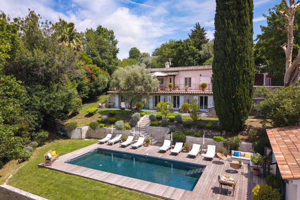A Casa Bianca Bed and Breakfast in Saint Paul de Vence