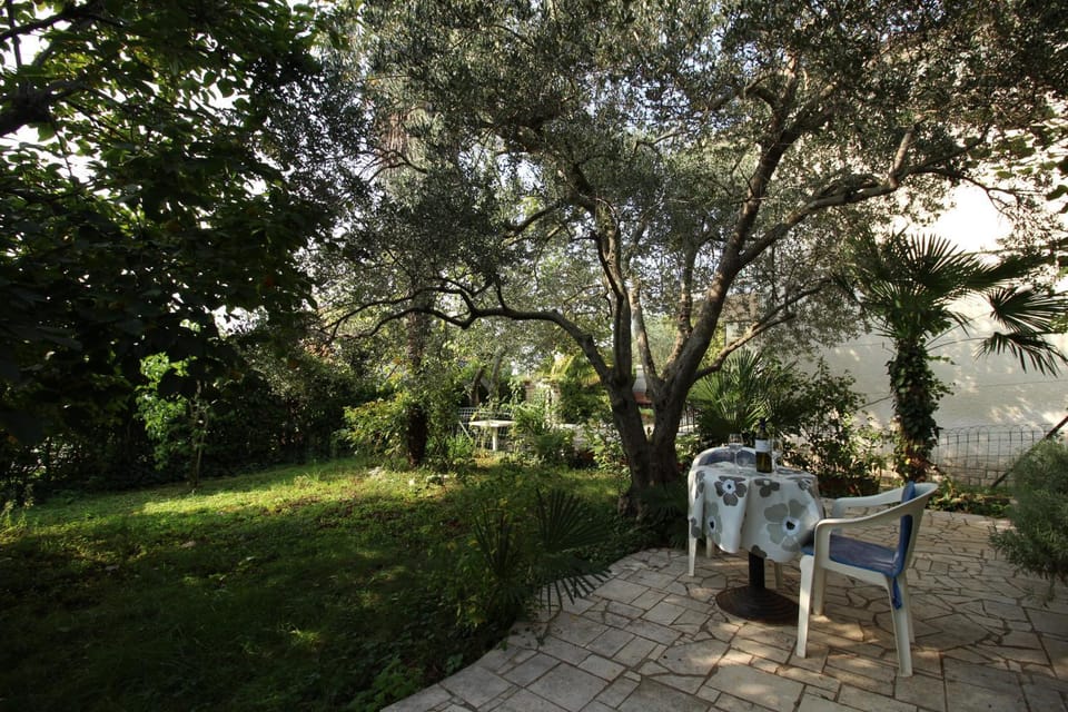 GIANNA STUDIO 2, 600 m from the beach Apartment in Novigrad