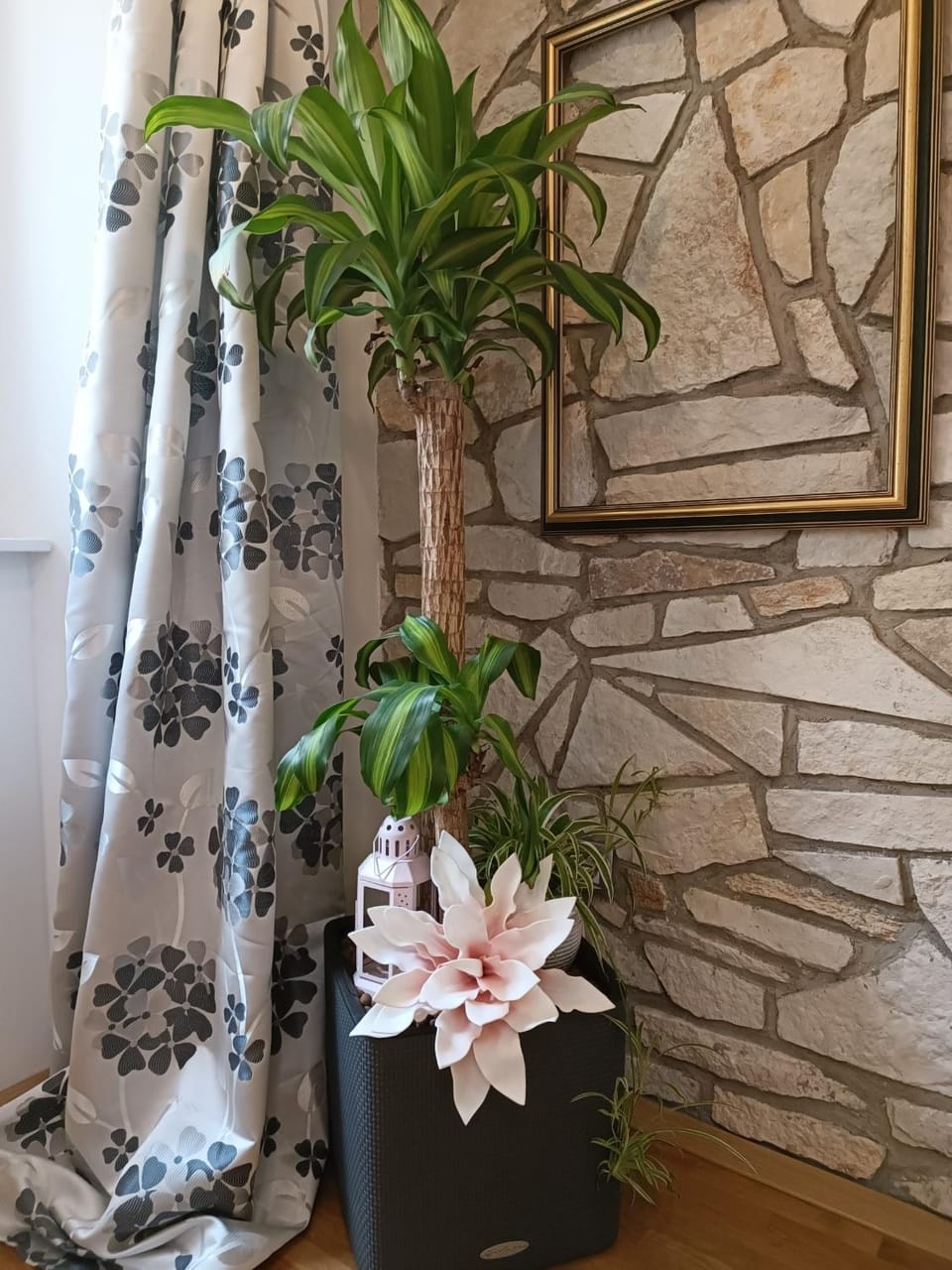 Living room, Decorative detail