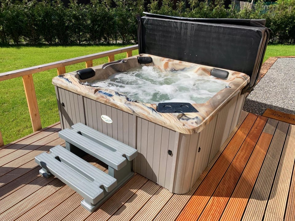 Hot Tub, Spa and wellness centre/facilities