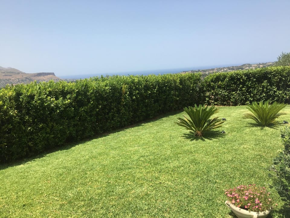 Garden, Garden, Mountain view, Sea view