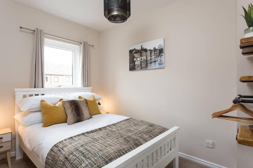 Fewster Way Townhouse House in York