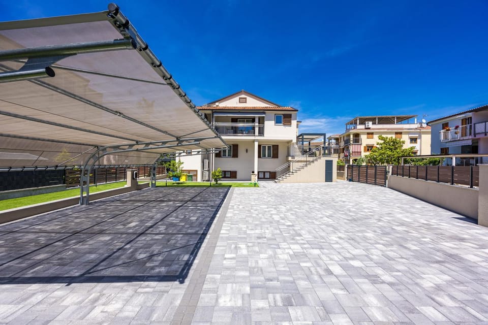 Property building, Parking