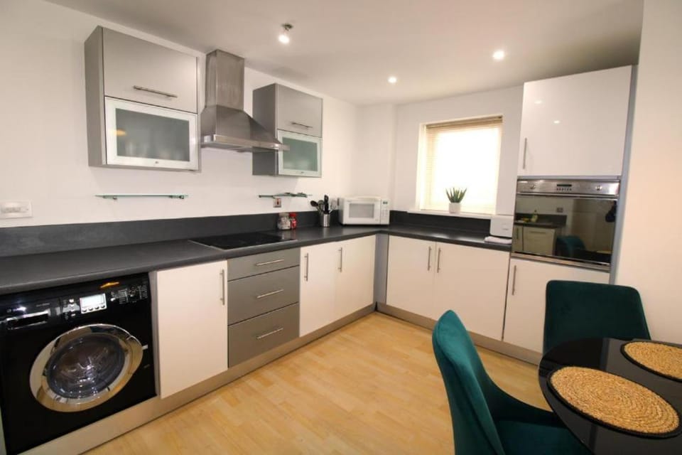 The Elm @ Short Stays Apartment in Basingstoke