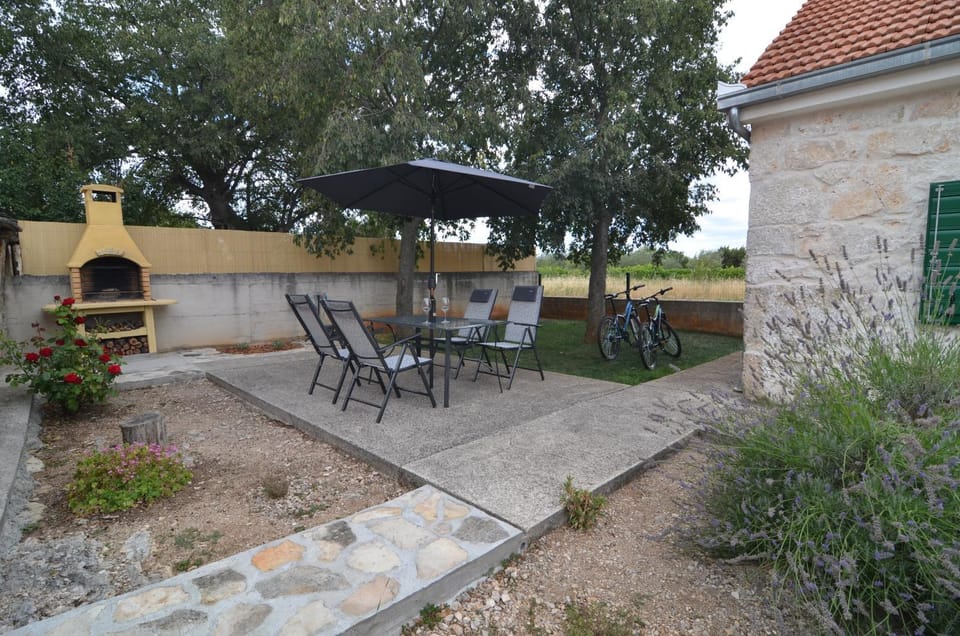 Stone House House in Šibenik-Knin County, Croatia