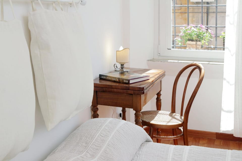 Decorative detail, Bedroom