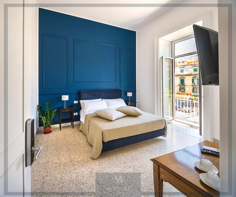 Balcony/Terrace, Photo of the whole room, City view