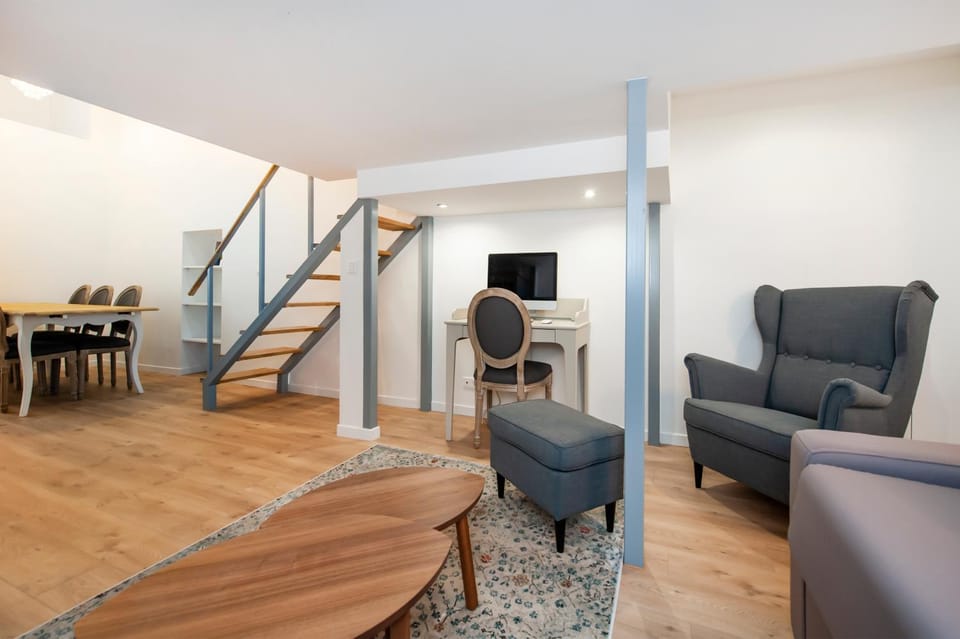 Paris Place du Pantheon Apartment in Paris