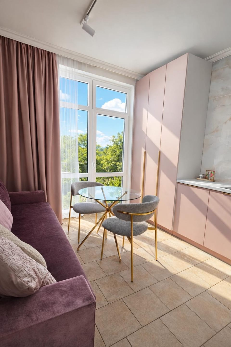 Soft Pink Apartment Apartment in Hungary