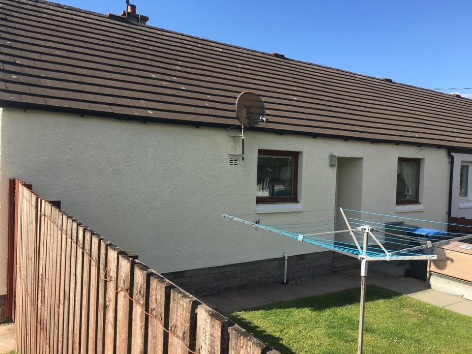 Lavender Cottage with Parking and Beautiful Views Summer Special House in Scotland