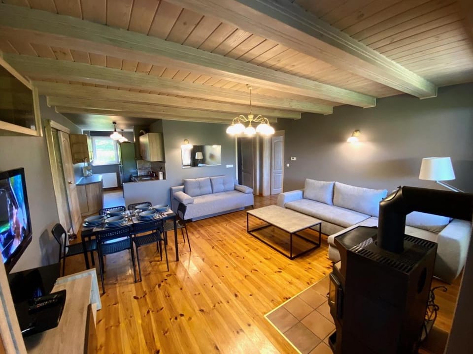 Apartamenty Jarzębinowa 17 Bed and Breakfast in Pomeranian Voivodeship