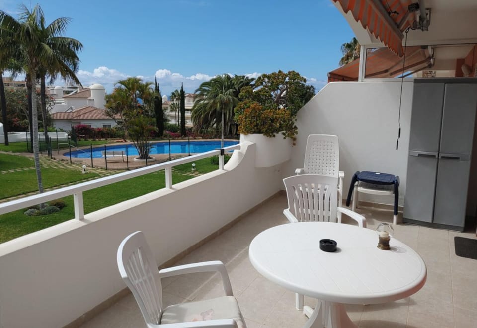 Balcony/Terrace, Pool view