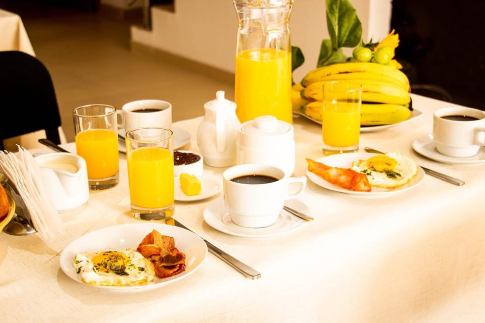 Breakfast, Continental breakfast, American breakfast