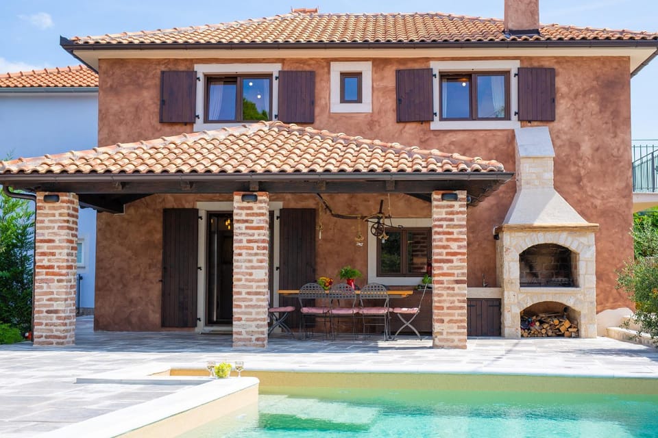 Property building, Swimming pool