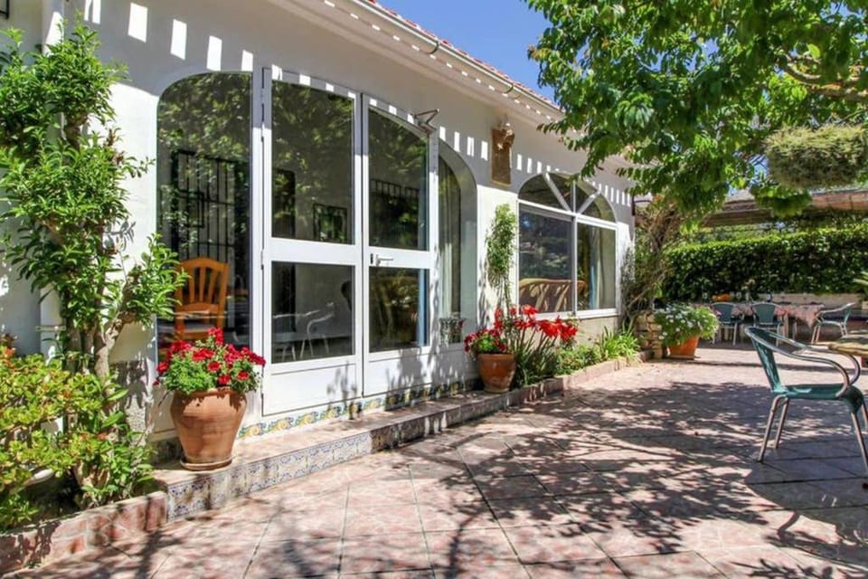 Facade/entrance, Garden