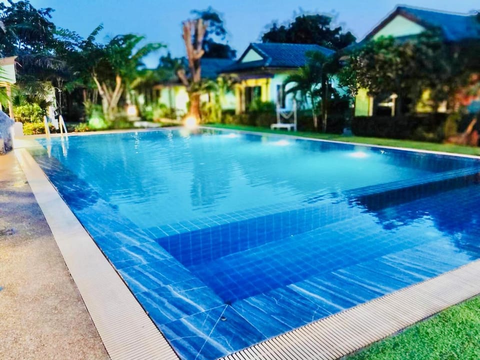 แสงหิรัญ บีช รีสอร์ท Resort in Prachuap Khiri Khan, Thailand