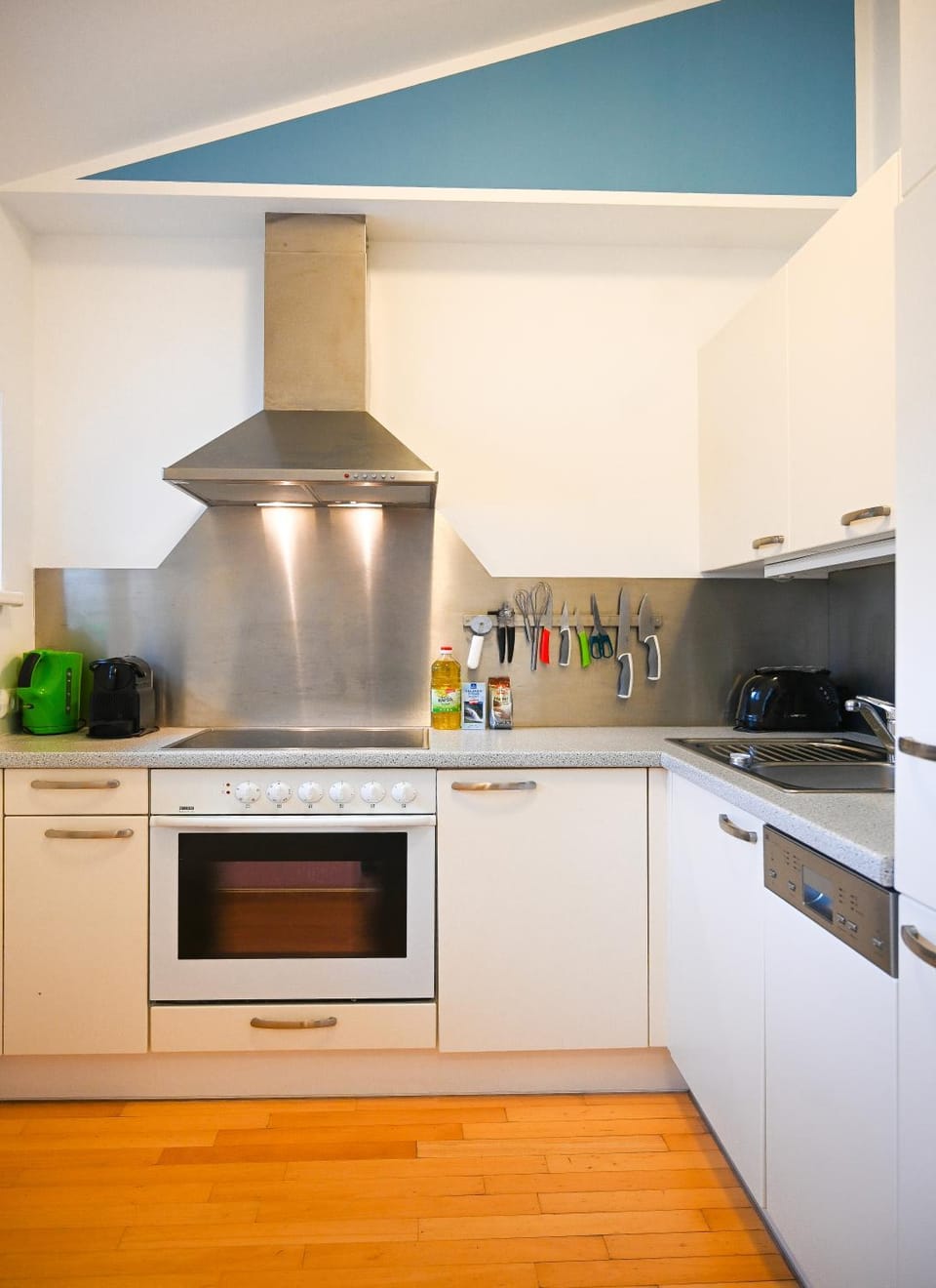 Coffee/tea facilities, Kitchen or kitchenette