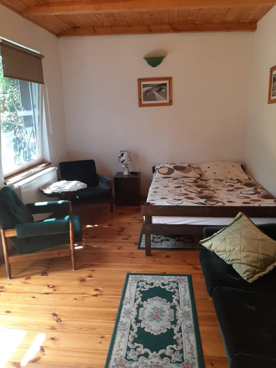 Photo of the whole room