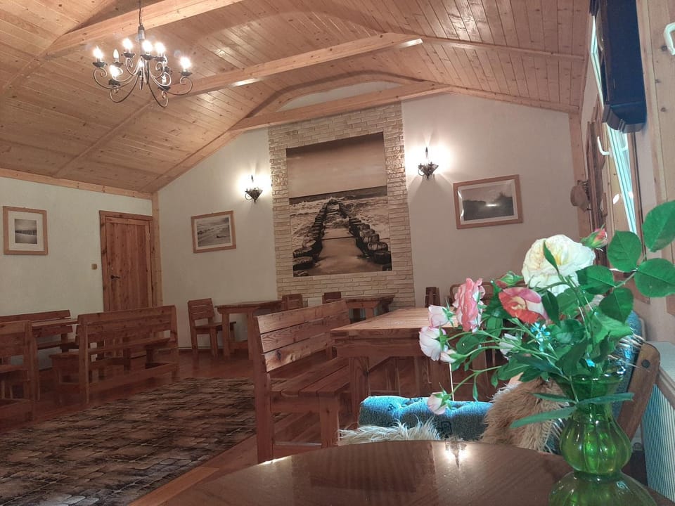 Communal lounge/ TV room