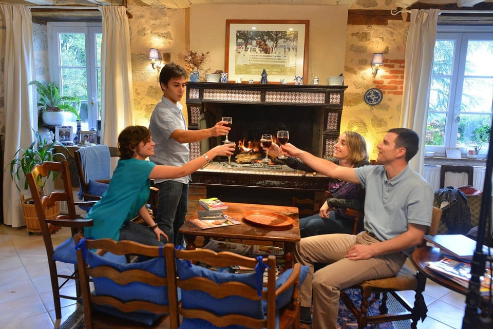 Lounge or bar, Guests, Entertainment, Drinks