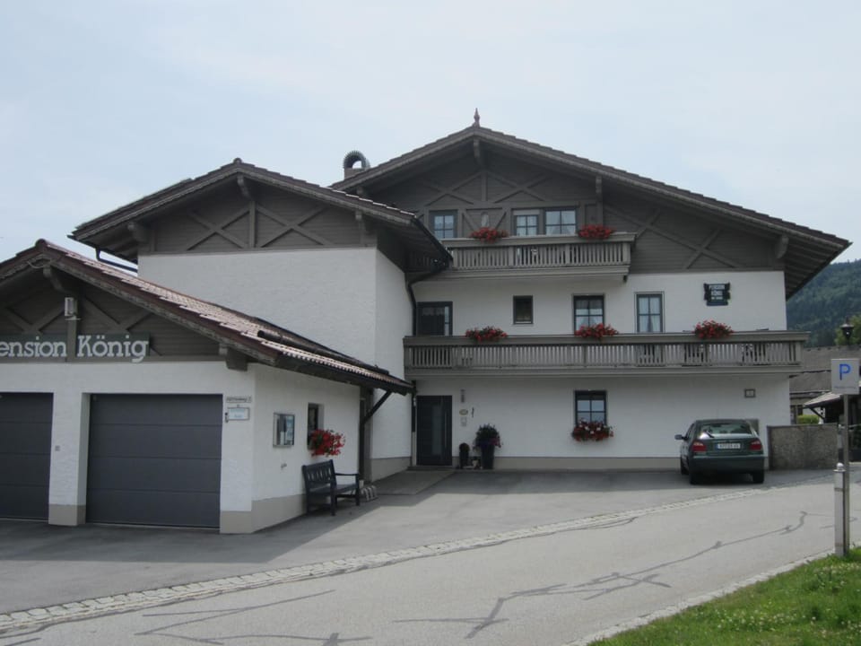 Property building, Facade/entrance, Off site