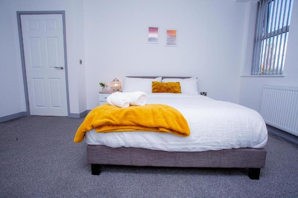 Cosy Executive City Apartment House in Doncaster