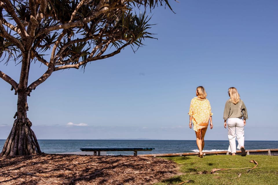 Nearby landmark, Natural landscape, group of guests