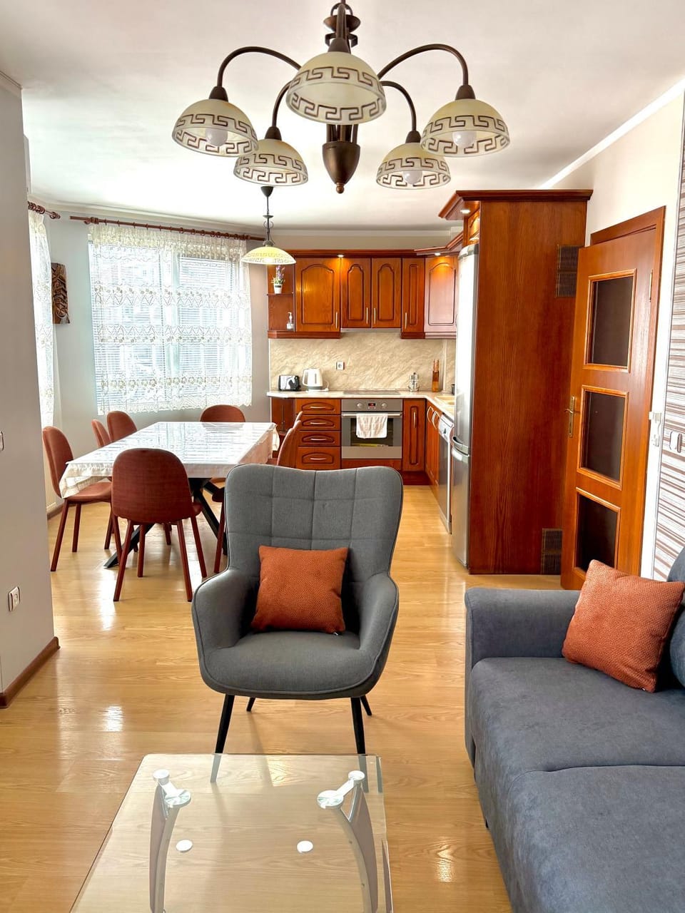 Communal lounge/ TV room, Kitchen or kitchenette, Living room, kitchen