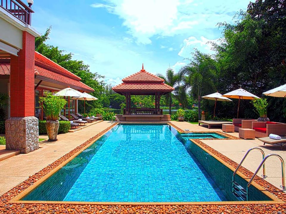 Patio, Swimming pool