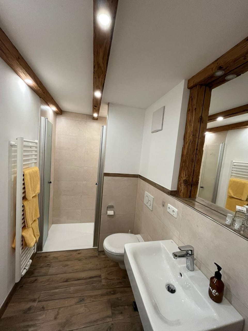 Gasthof Zum Ott Bed and Breakfast in Salzburgerland