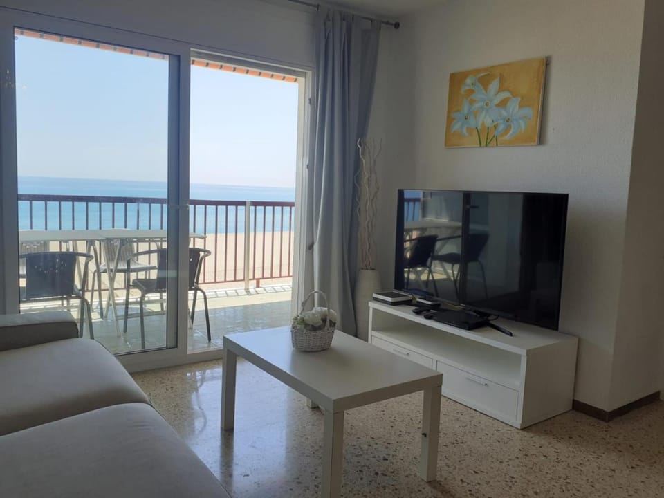 TV and multimedia, Living room, Sea view