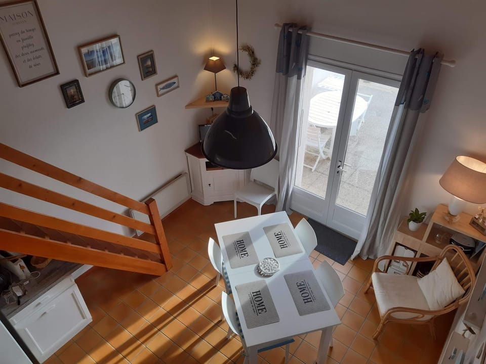 Superbe vue sur l'océan, accès direct à la plage House in La Tranche-sur-Mer