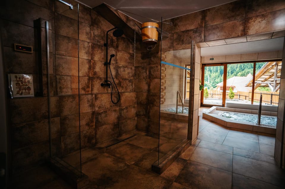Hot Tub, Spa and wellness centre/facilities