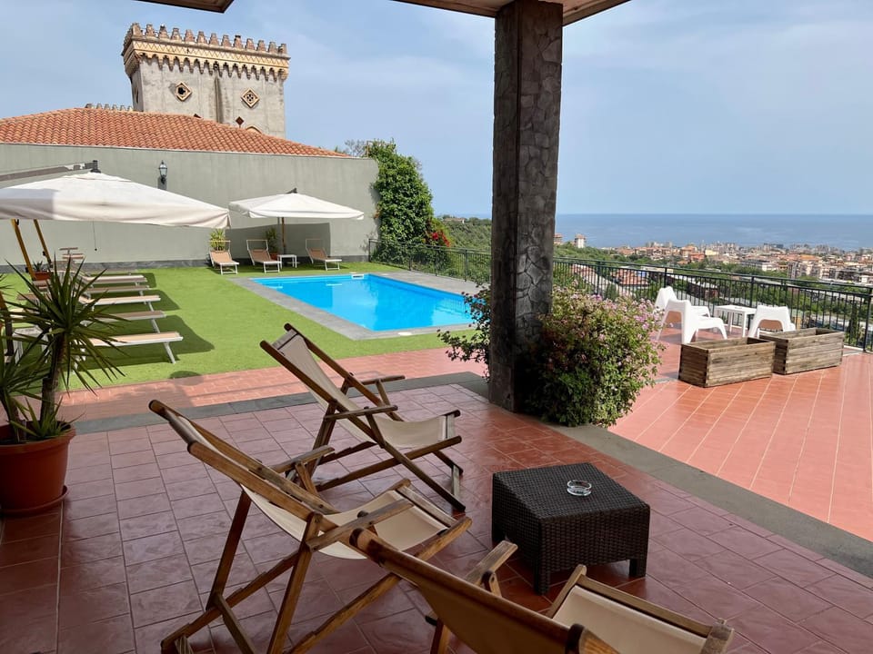 View (from property/room), City view, Swimming pool, Inner courtyard view