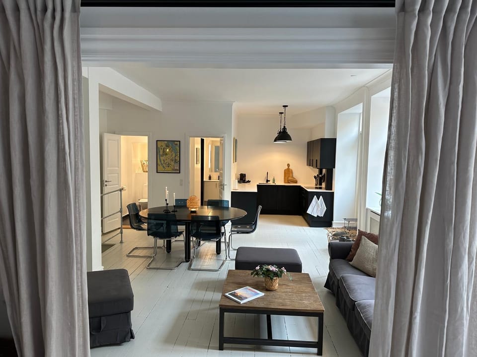 Living room, Dining area