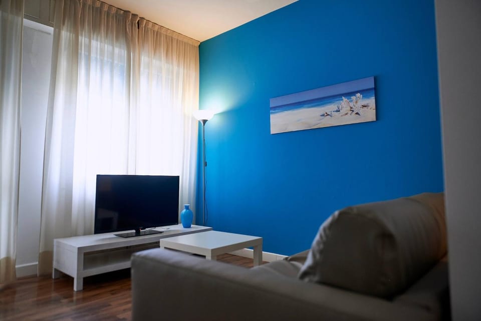 Communal lounge/ TV room, Living room