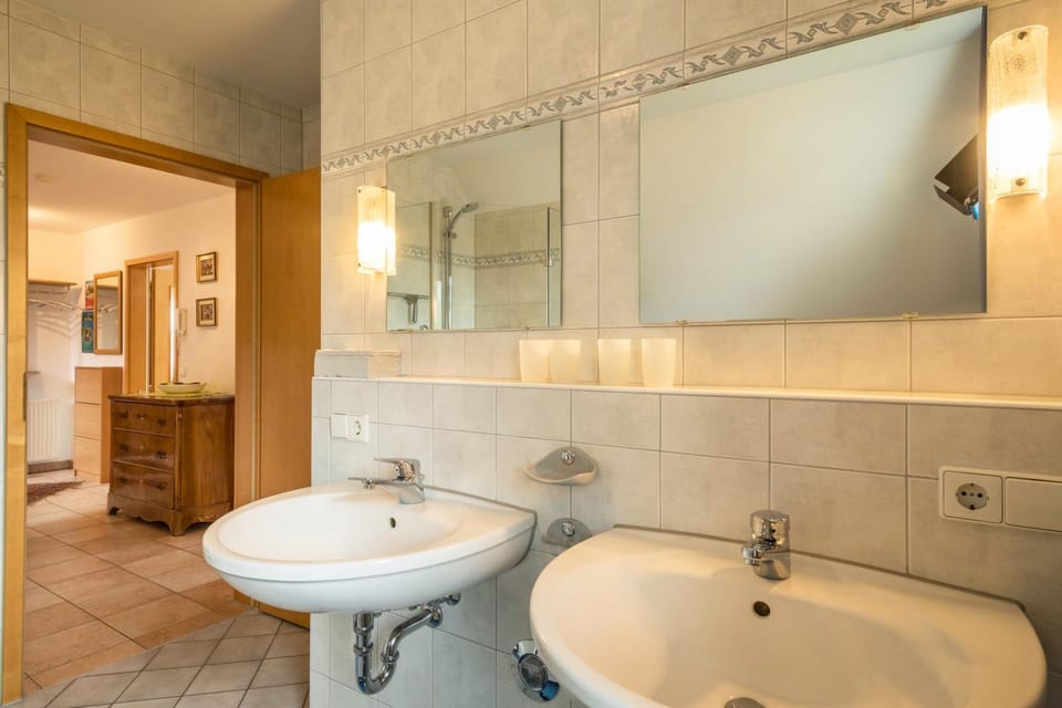 Bathroom, Living room