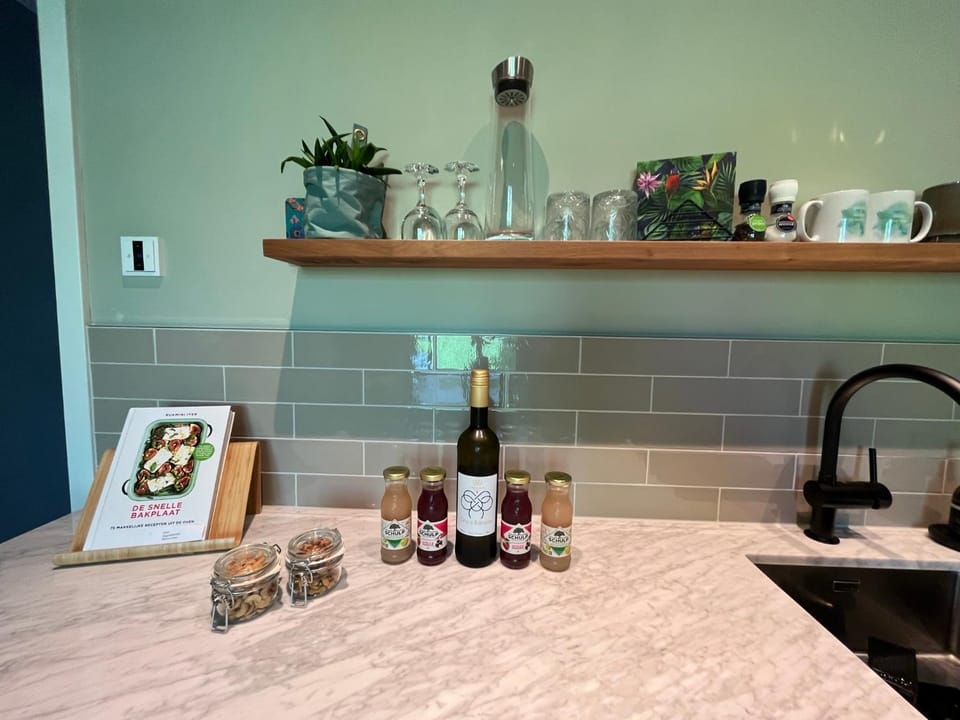 Kitchen or kitchenette, Drinks