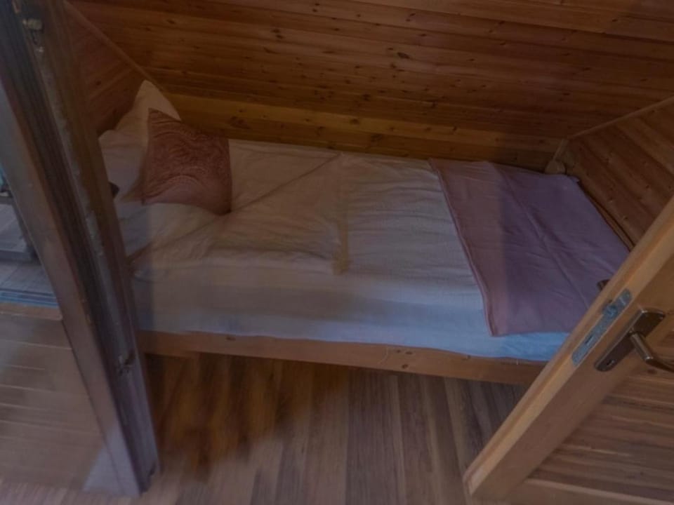 Irgó kulcsosházak Chalet in Romania