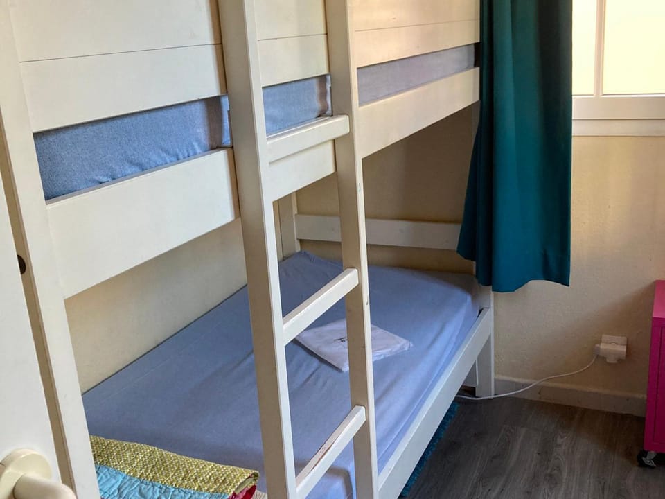 Cap Esterel: 3 Pièces avec Vue Mer et Parking Inclus - FR-1-504-591 Apartment in Saint-Raphael