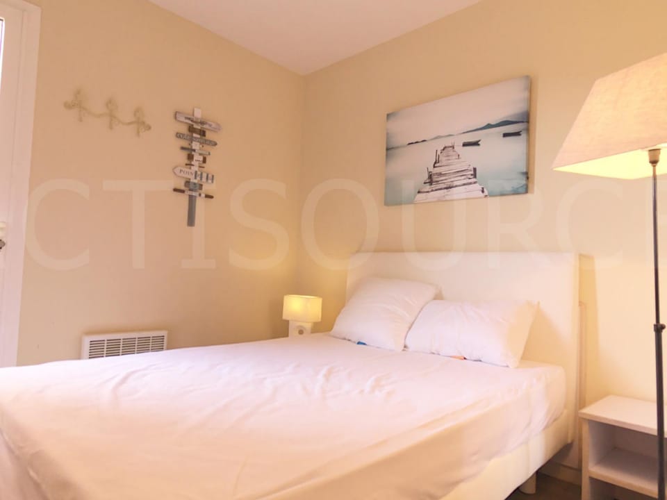 Cap Esterel: 3 Pièces avec Vue Mer et Parking Inclus - FR-1-504-591 Apartment in Saint-Raphael