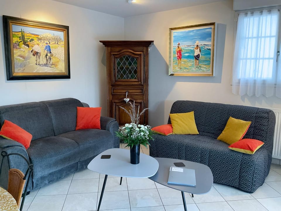GITE "DOUCEUR BALNEAIRE" charme et quiétude près des plages - VILLA L'OLIVIER à Vaux sur mer - Royan Apartment in Vaux-sur-Mer