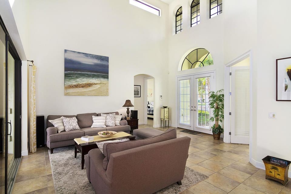 Living room, Seating area