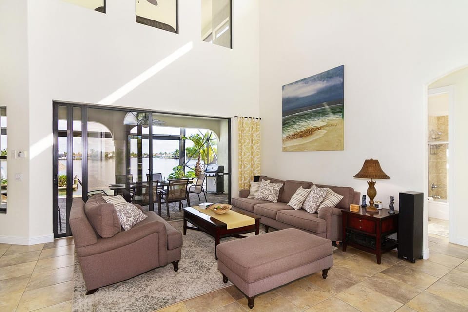 Living room, Seating area