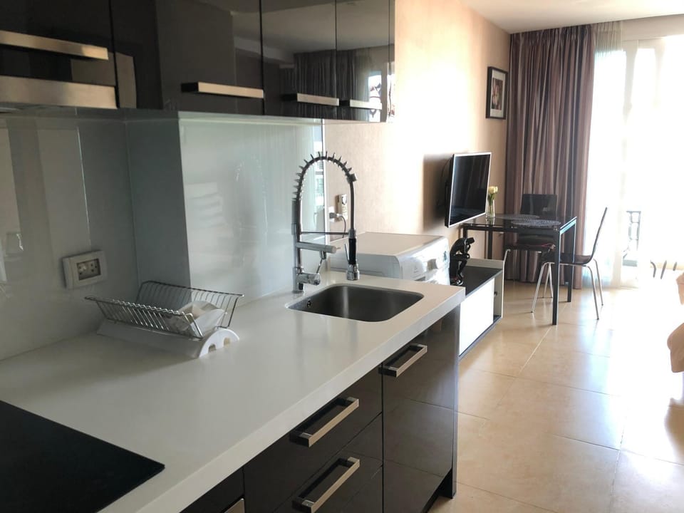 Centara Avenue Soi BuaKhao By Daisy Pattaya 2 Apartment in Pattaya City