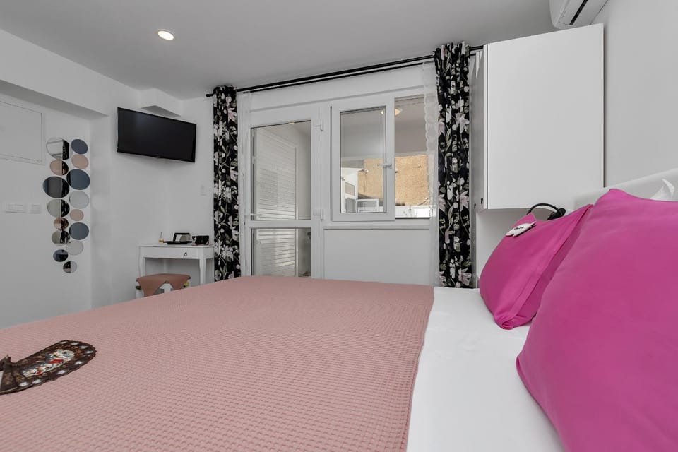 Luxurious studio apartment Jube Apartment in Makarska