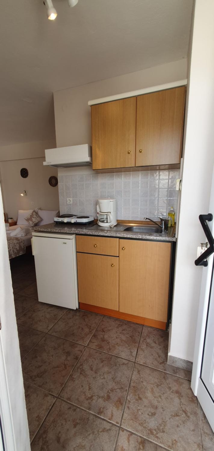 Kitchen or kitchenette, stove