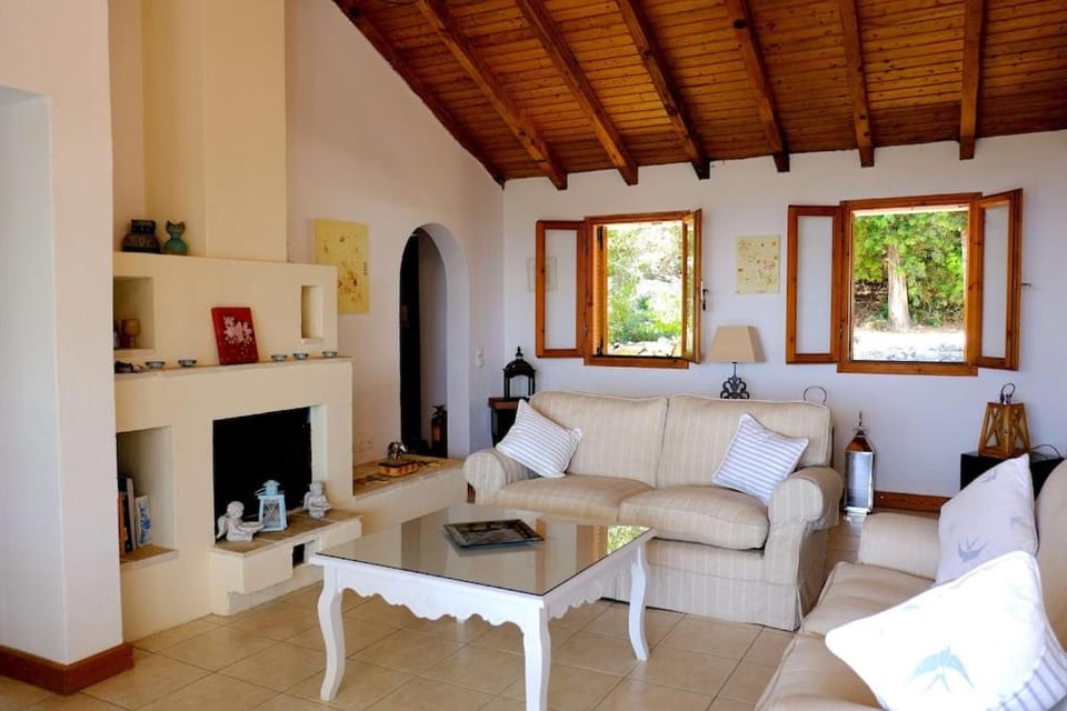Villa Paparouna Villa in Peloponnese, Western Greece and the Ionian